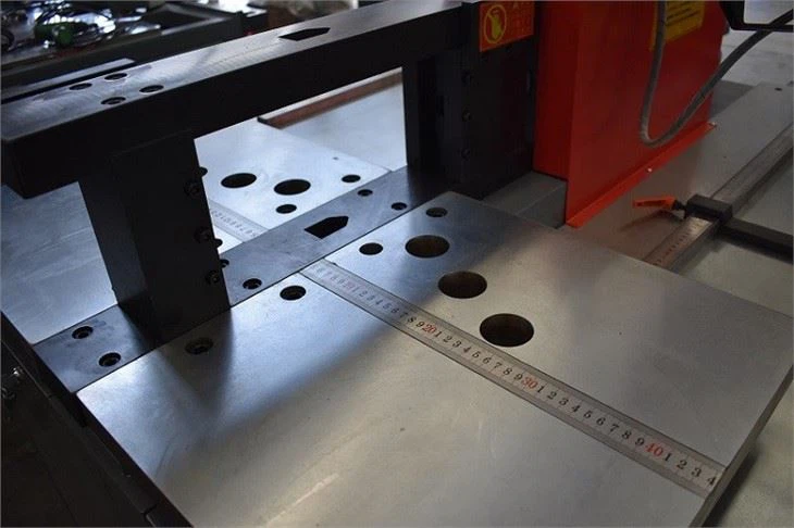 3 in 1 busbar machine 4